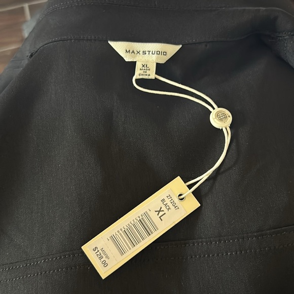 Great New Max Studio black vest - Picture 5 of 7